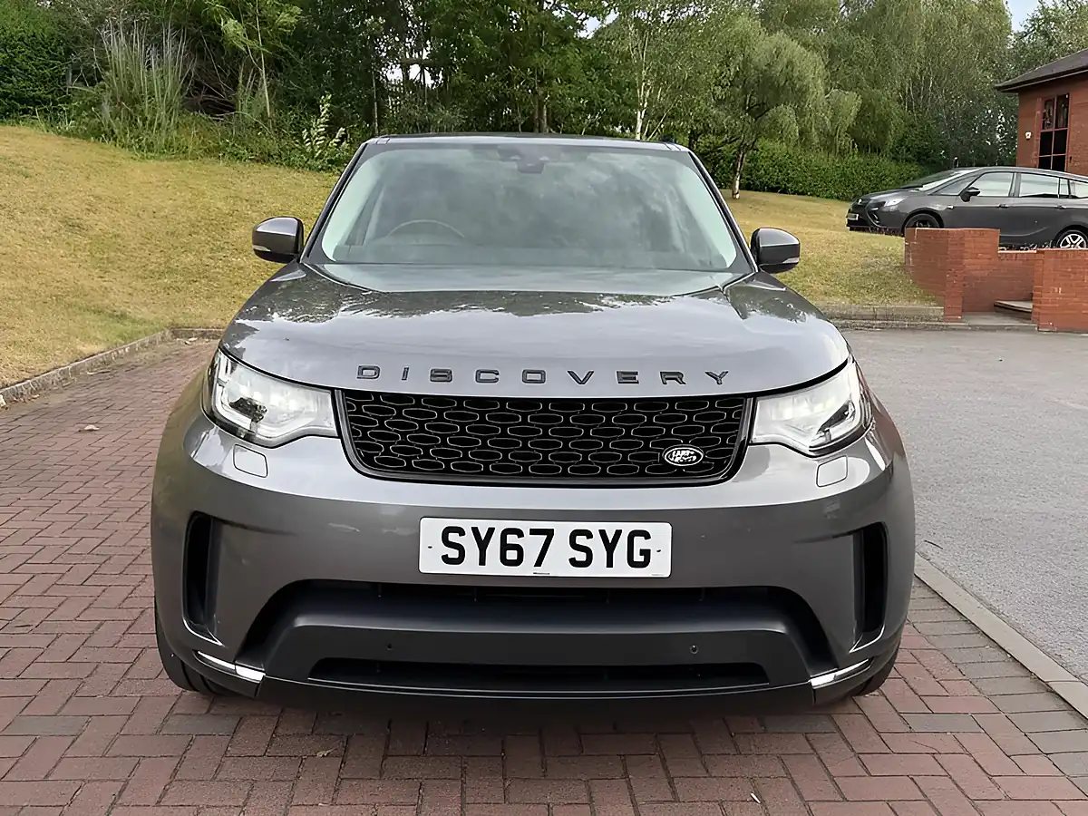Used 2017 Land Rover Discovery Hse Grey - Interior and Exterior details 4