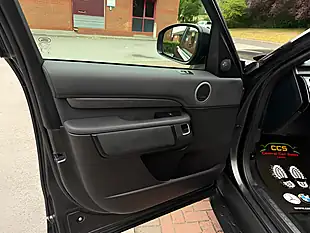 Used 2017 Land Rover Discovery Hse Grey - Interior and Exterior details 14