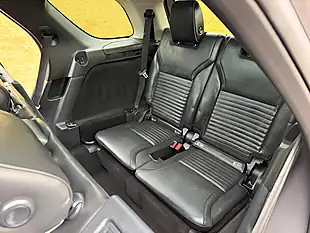 Used 2017 Land Rover Discovery Hse Grey - Interior and Exterior details 15