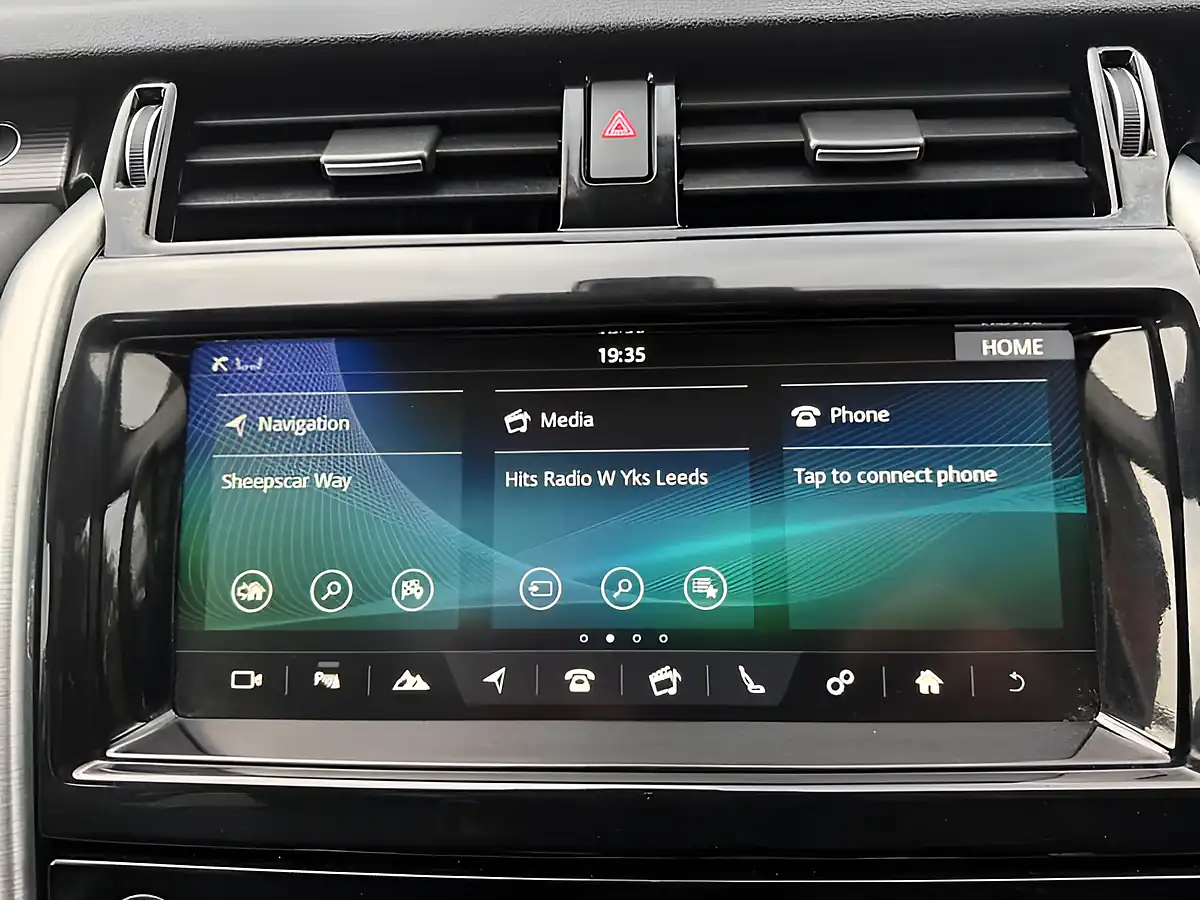 Used 2017 Land Rover Discovery Hse Grey - Interior and Exterior details 18