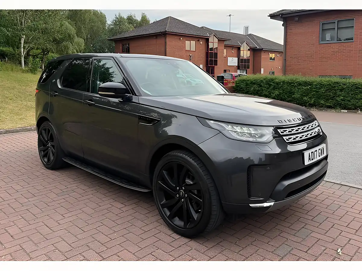 Used 2017 Land Rover Discovery Hse Grey - Interior and Exterior details 5