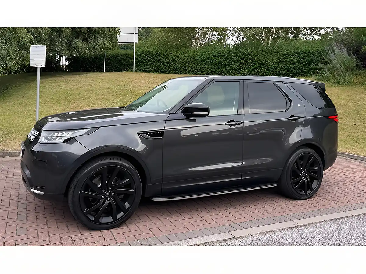 Used 2017 Land Rover Discovery Hse Grey - Interior and Exterior details 8