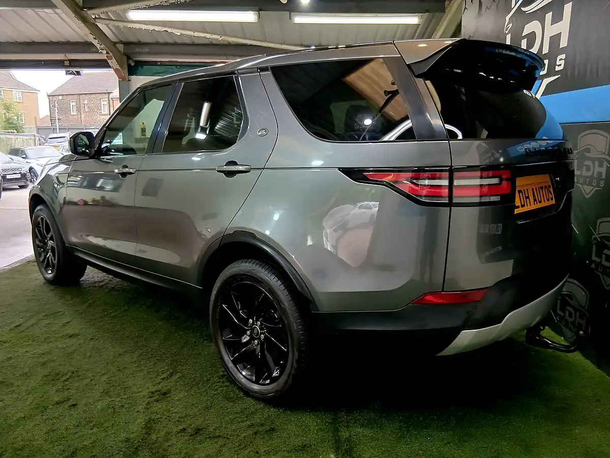 Used 2017 Land Rover Discovery Hse Grey - Interior and Exterior details 3