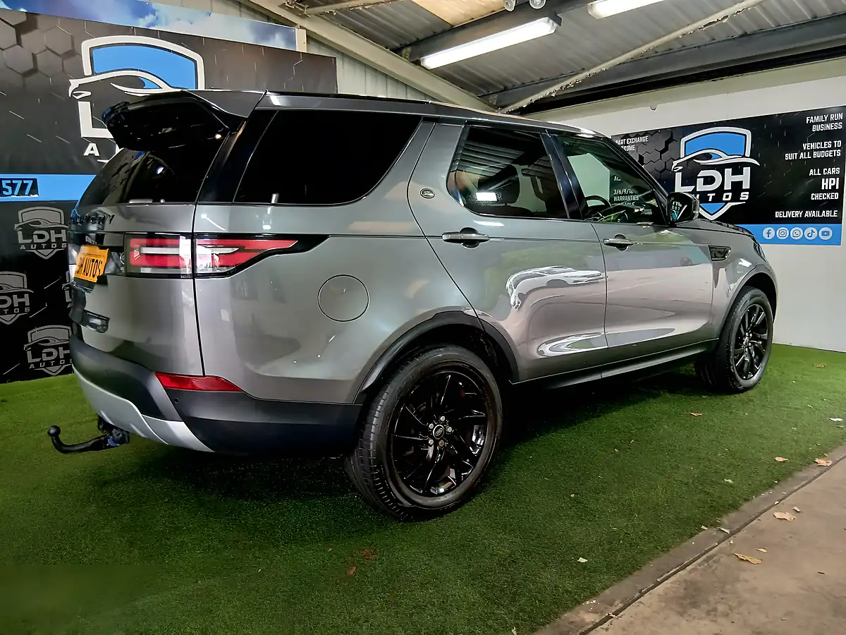 Used 2017 Land Rover Discovery Hse Grey - Interior and Exterior details 5
