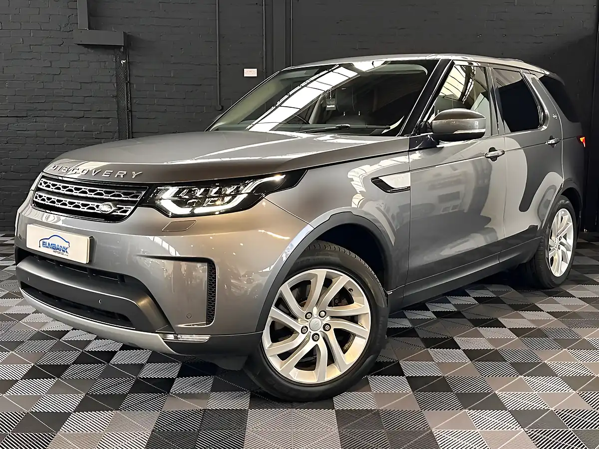 Used 2017 Land Rover Discovery Hse Grey - Front View
