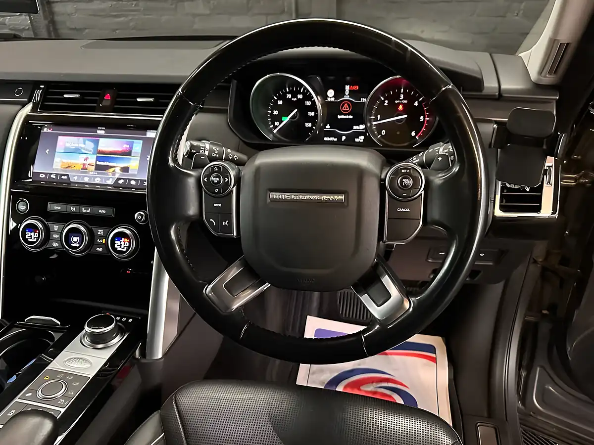 Used 2017 Land Rover Discovery Hse Grey - Interior and Exterior details 19