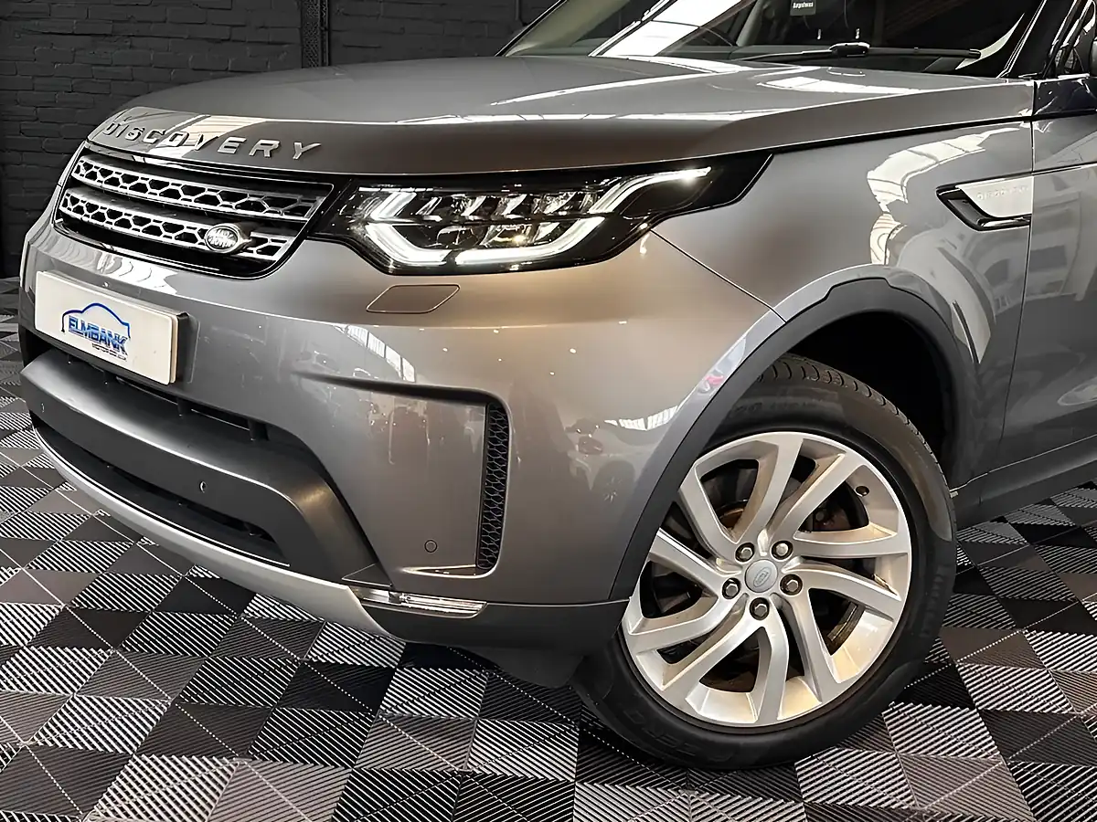 Used 2017 Land Rover Discovery Hse Grey - Interior and Exterior details 5