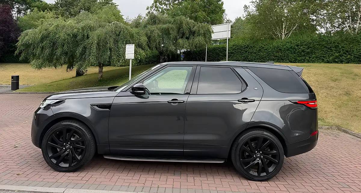 Used 2017 Land Rover Discovery Hse Grey - Interior and Exterior details 2