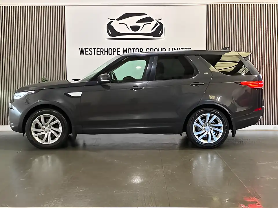 Used 2017 Land Rover Discovery Hse Grey - Interior and Exterior details 10