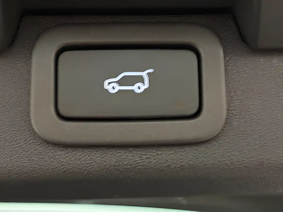 Used 2017 Land Rover Discovery Hse Grey - Interior and Exterior details 12