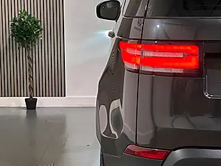 Used 2017 Land Rover Discovery Hse Grey - Interior and Exterior details 17
