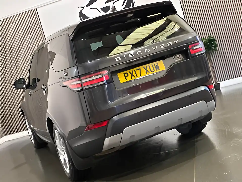 Used 2017 Land Rover Discovery Hse Grey - Interior and Exterior details 7