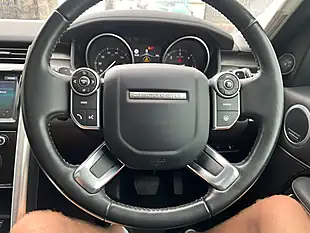 Used 2017 Land Rover Discovery Hse Luxury Aruba Gold - Interior and Exterior details 20