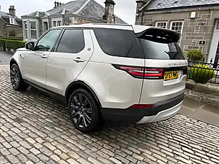 Used 2017 Land Rover Discovery Hse Luxury Aruba Gold - Interior and Exterior details 6
