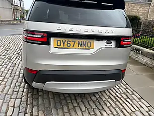 Used 2017 Land Rover Discovery Hse Luxury Aruba Gold - Interior and Exterior details 9