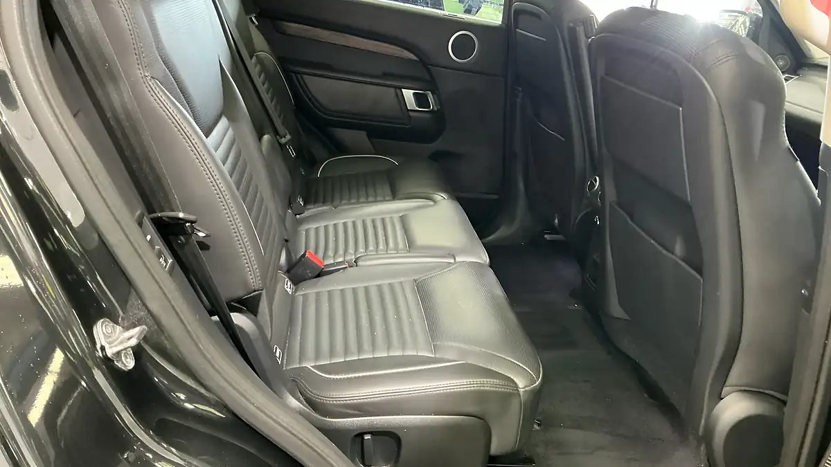 Used 2017 Land Rover Discovery Hse Luxury Black - Interior and Exterior details 10