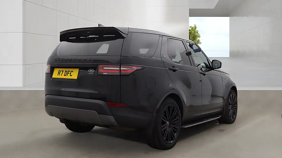 Used 2017 Land Rover Discovery Hse Luxury Black - Interior and Exterior details 3