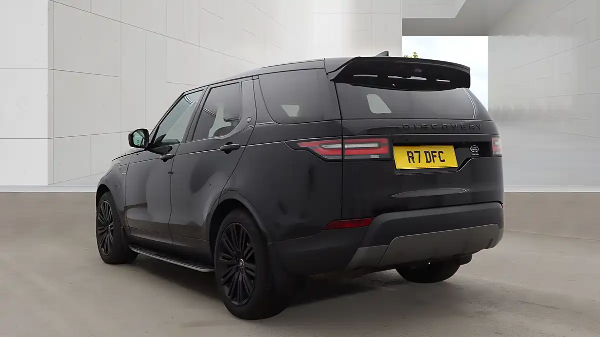 Used 2017 Land Rover Discovery Hse Luxury Black - Interior and Exterior details 5