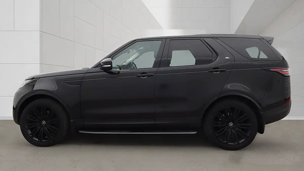 Used 2017 Land Rover Discovery Hse Luxury Black - Interior and Exterior details 6