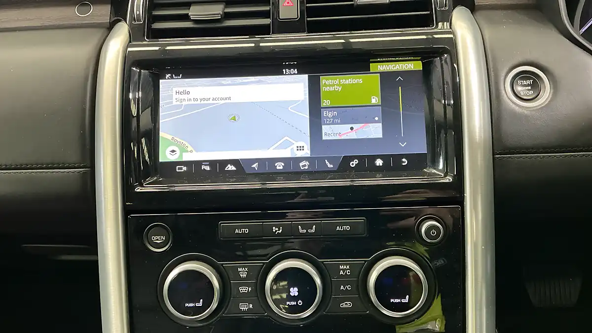 Used 2017 Land Rover Discovery Hse Luxury Black - Interior and Exterior details 8