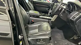 Used 2017 Land Rover Discovery Hse Luxury Black - Interior and Exterior details 9
