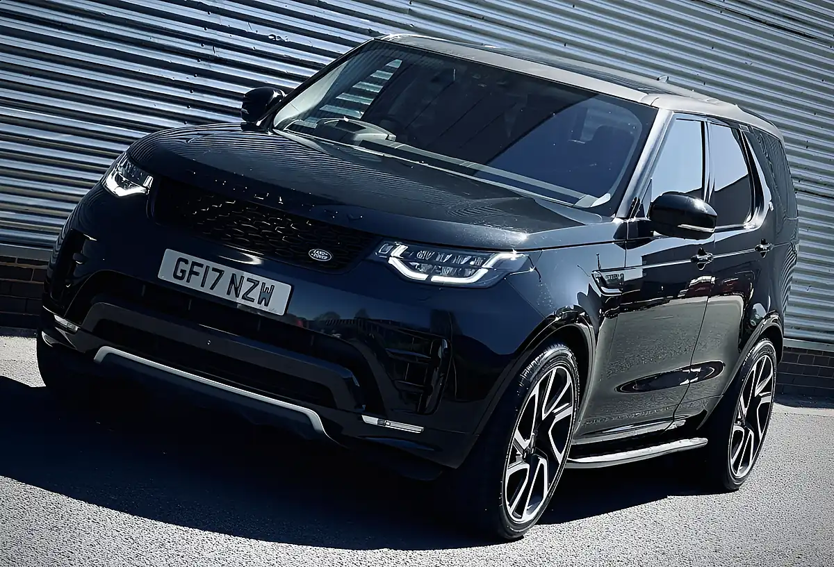 Used 2017 Land Rover Discovery Hse Luxury Black - Interior and Exterior details 20