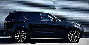 Used 2017 Land Rover Discovery Hse Luxury Black - Interior and Exterior details 9