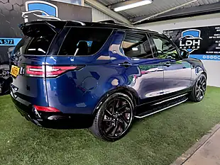 Used 2017 Land Rover Discovery Hse Luxury Blue - Interior and Exterior details 5