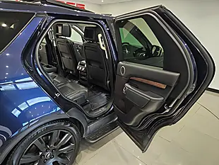 Used 2017 Land Rover Discovery Hse Luxury Blue - Interior and Exterior details 13
