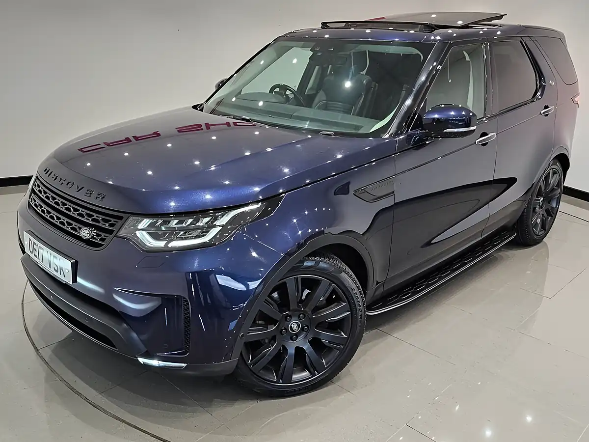 Used 2017 Land Rover Discovery Hse Luxury Blue - Interior and Exterior details 14
