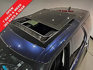 Used 2017 Land Rover Discovery Hse Luxury Blue - Interior and Exterior details 2