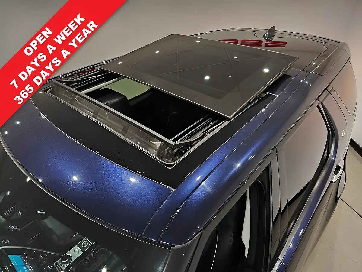 Used 2017 Land Rover Discovery Hse Luxury Blue - Interior and Exterior details 2