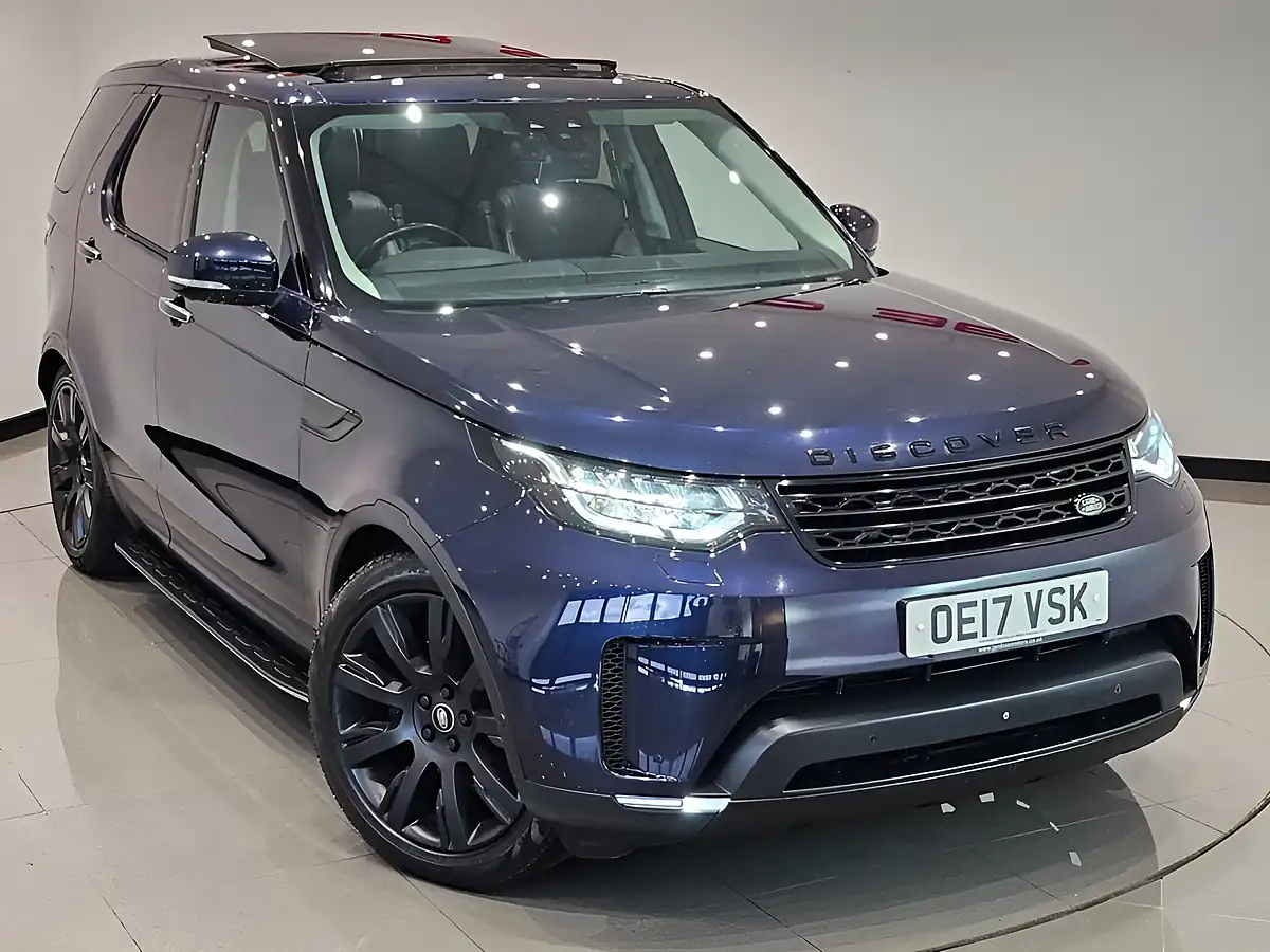 Used 2017 Land Rover Discovery Hse Luxury Blue - Interior and Exterior details 8
