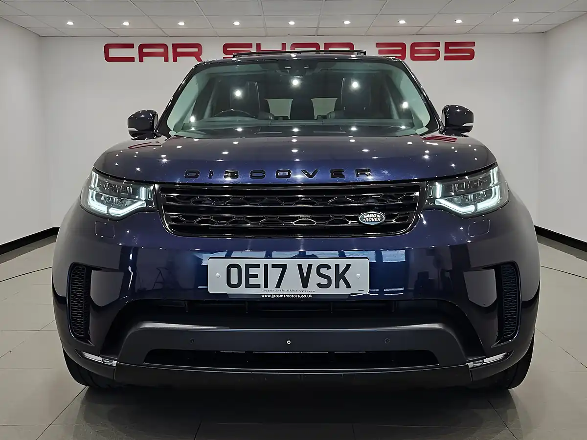 Used 2017 Land Rover Discovery Hse Luxury Blue - Interior and Exterior details 9