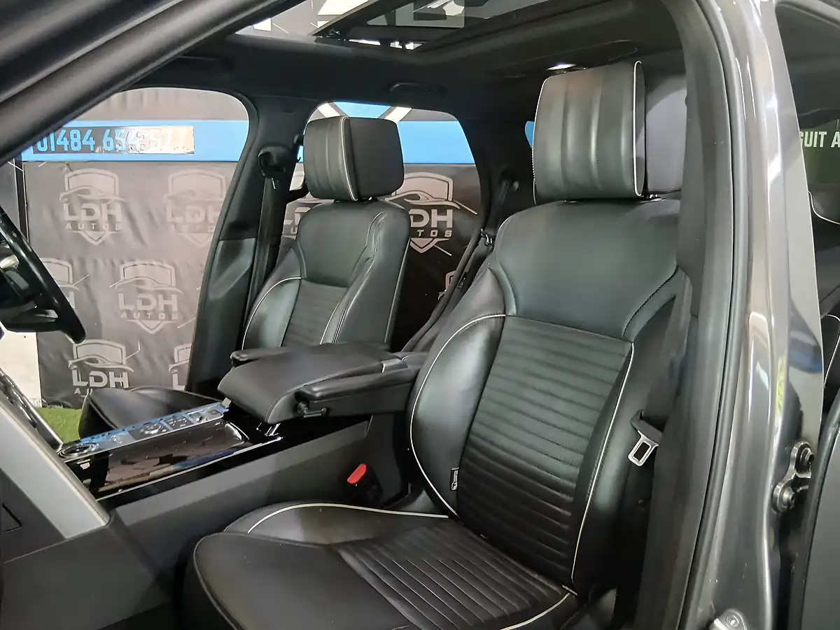 Used 2017 Land Rover Discovery Hse Luxury Grey - Interior and Exterior details 10