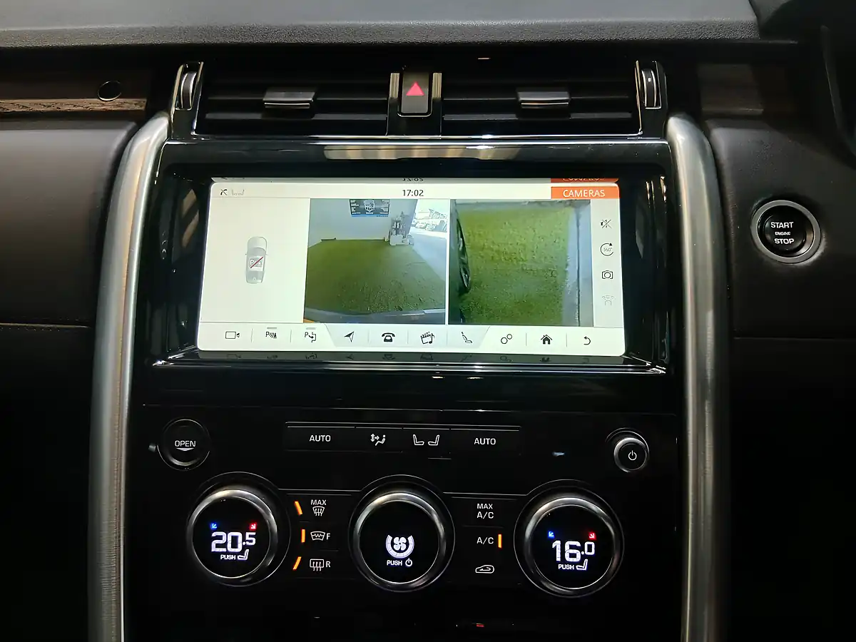 Used 2017 Land Rover Discovery Hse Luxury Grey - Interior and Exterior details 16