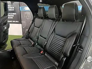 Used 2017 Land Rover Discovery Hse Luxury Grey - Interior and Exterior details 17