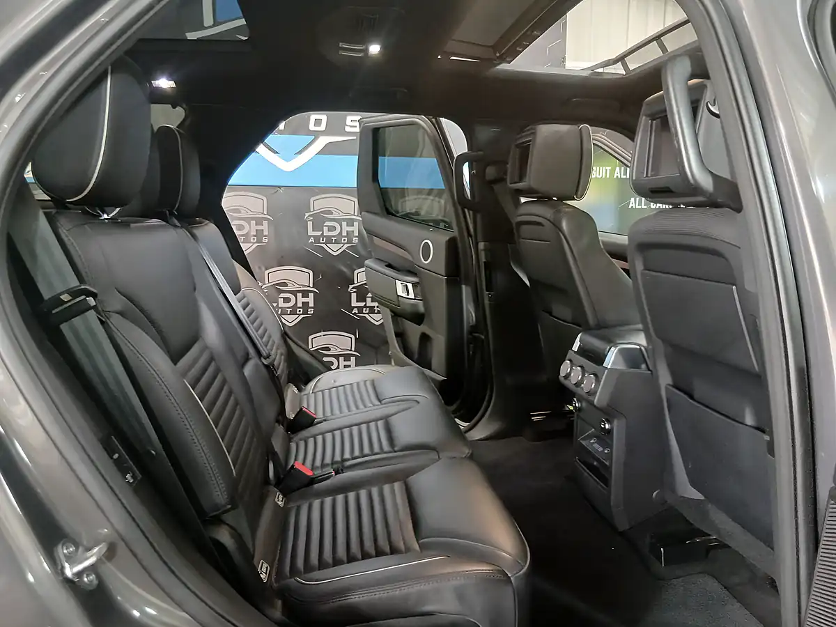 Used 2017 Land Rover Discovery Hse Luxury Grey - Interior and Exterior details 19