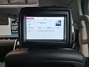 Used 2017 Land Rover Discovery Hse Luxury Grey - Interior and Exterior details 18