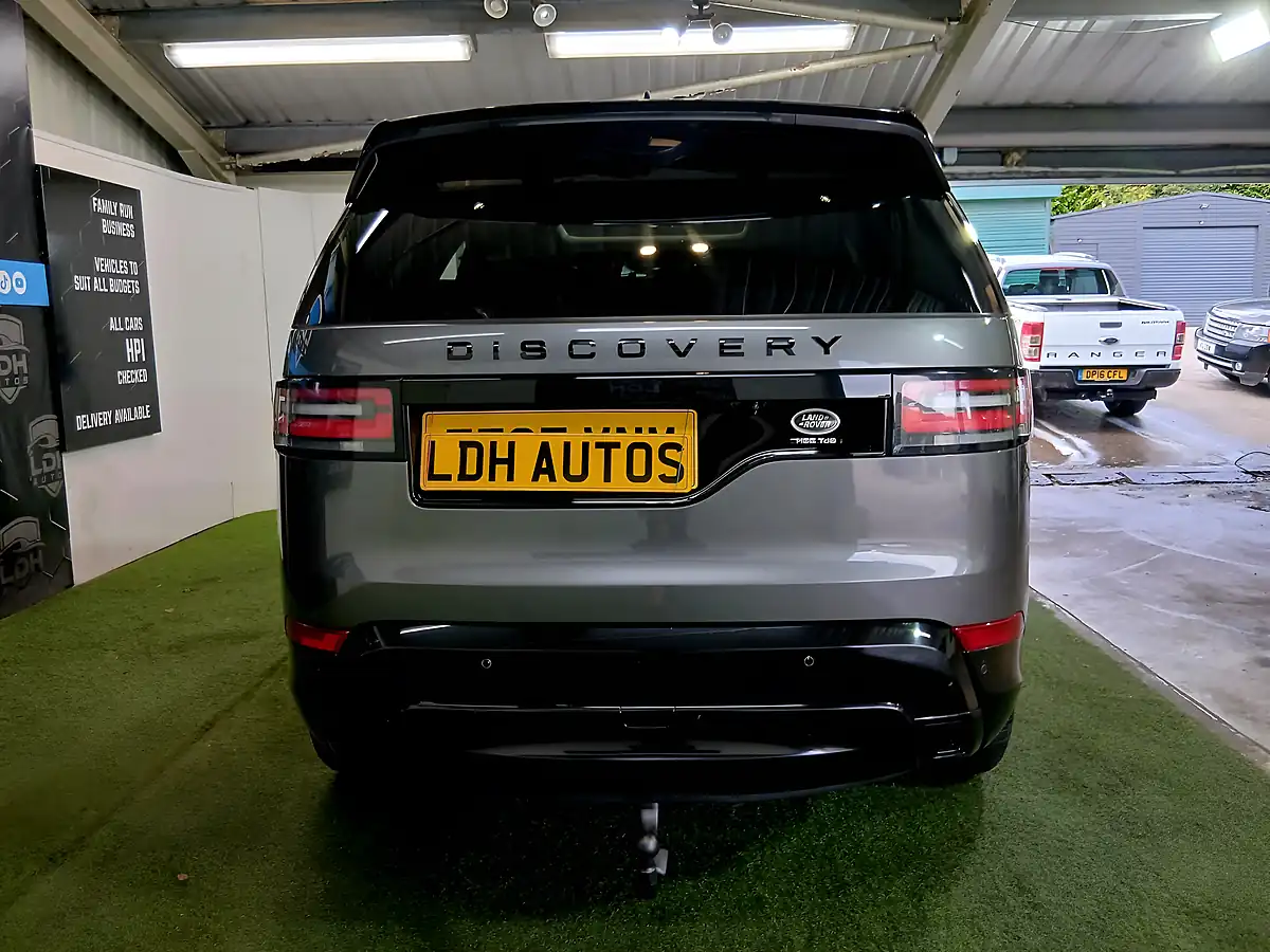 Used 2017 Land Rover Discovery Hse Luxury Grey - Interior and Exterior details 4