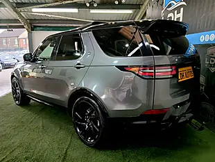 Used 2017 Land Rover Discovery Hse Luxury Grey - Interior and Exterior details 5