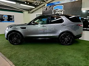 Used 2017 Land Rover Discovery Hse Luxury Grey - Interior and Exterior details 6