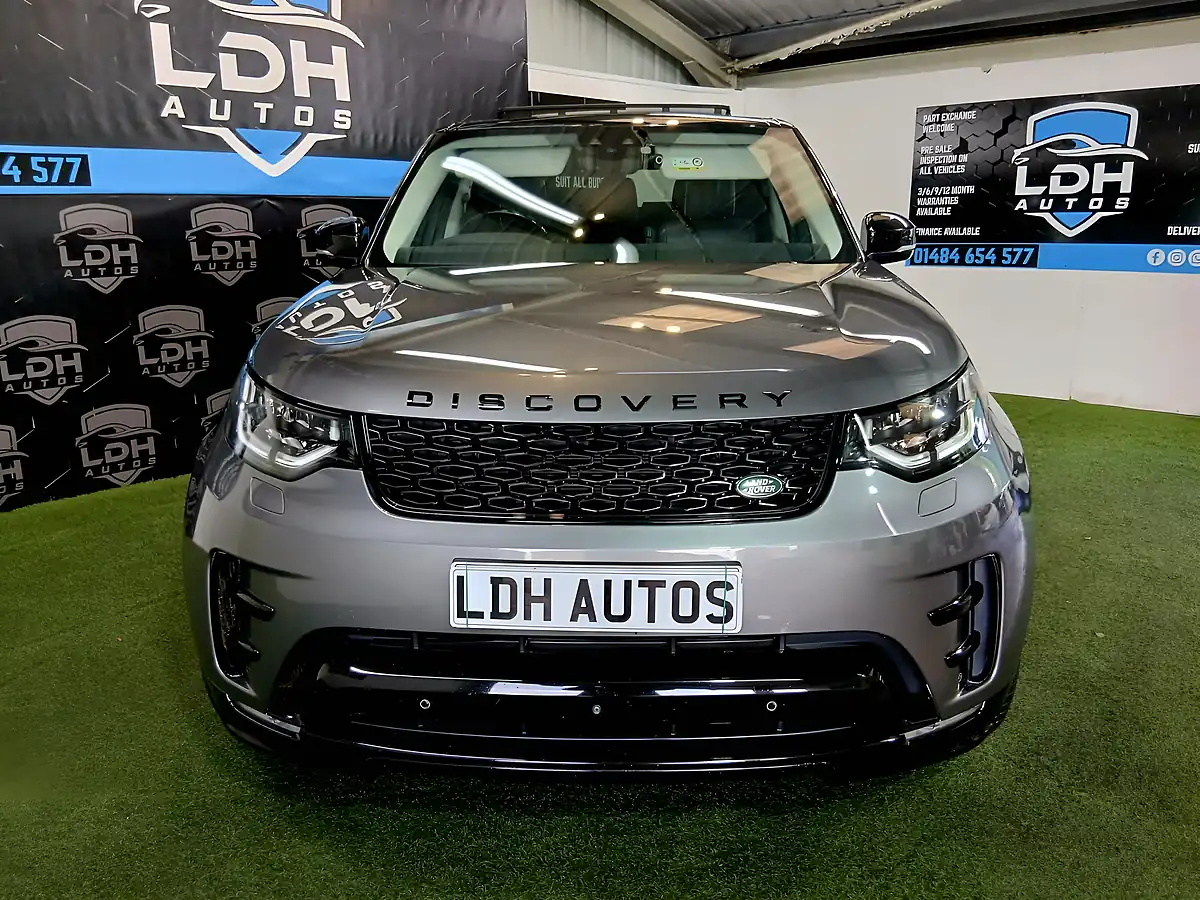 Used 2017 Land Rover Discovery Hse Luxury Grey - Interior and Exterior details 8