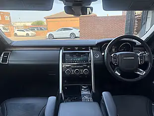 Used 2017 Land Rover Discovery Hse Luxury Silver - Interior and Exterior details 8