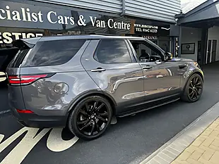 Used 2017 Land Rover Discovery Hse Luxury Waitomo Grey - Interior and Exterior details 6