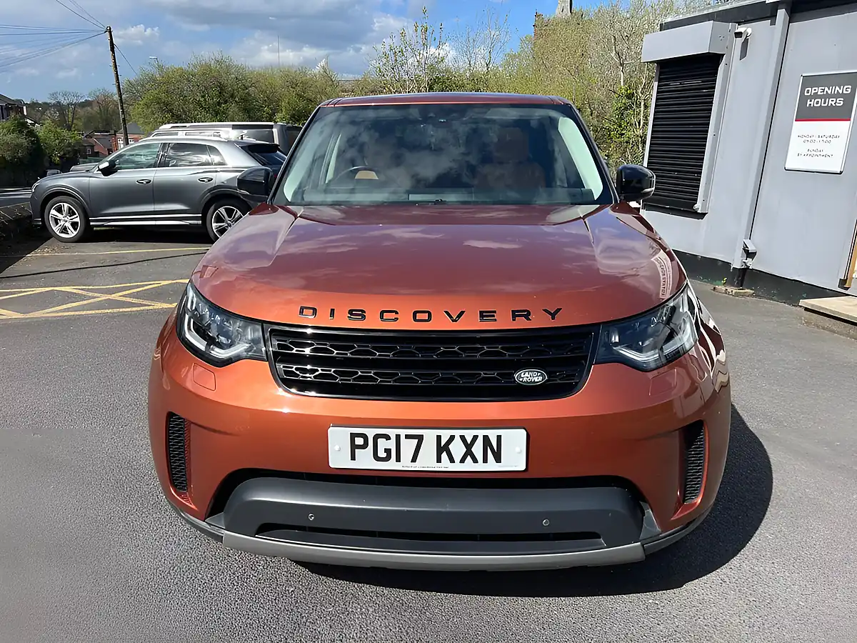 Used 2017 Land Rover Discovery Hse Opal Orange - Interior and Exterior details 2