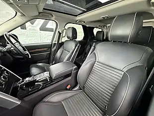 Used 2017 Land Rover Discovery Hse Red - Interior and Exterior details 18