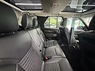 Used 2017 Land Rover Discovery Hse Red - Interior and Exterior details 6