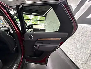 Used 2017 Land Rover Discovery Hse Red - Interior and Exterior details 8