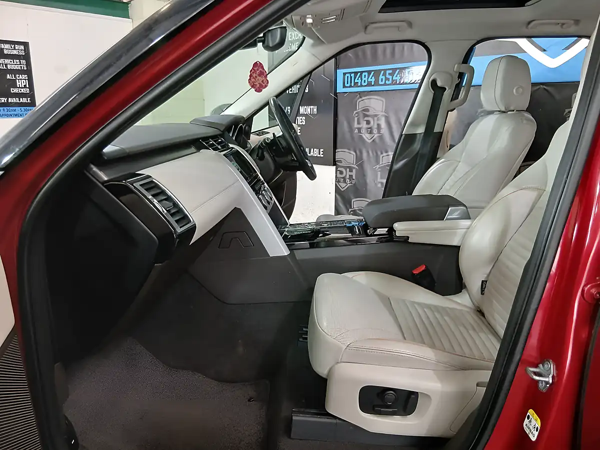 Used 2017 Land Rover Discovery Hse Red - Interior and Exterior details 10